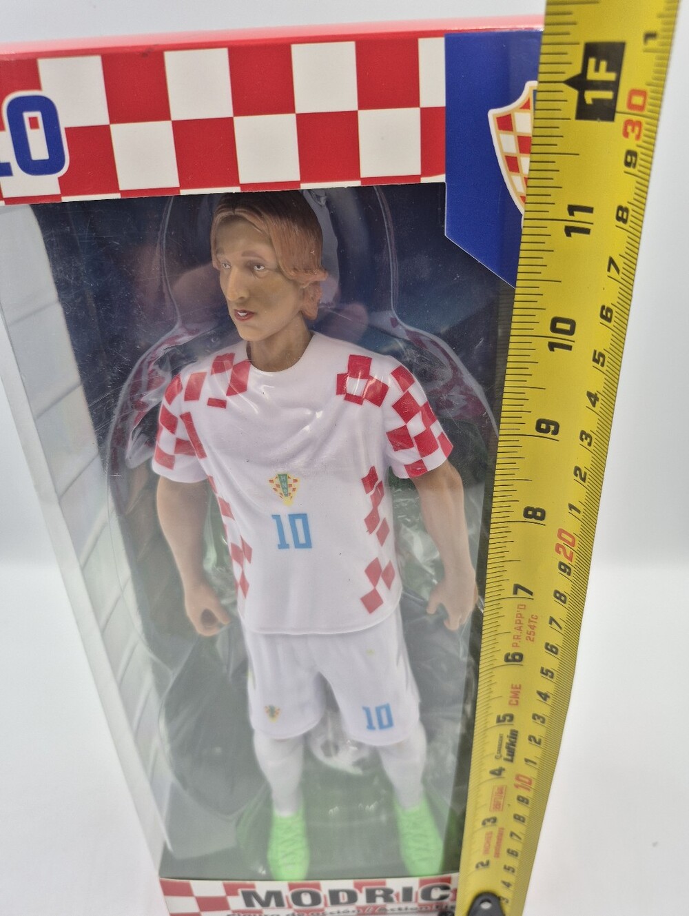 Modric Figure - Picture 4 of 4